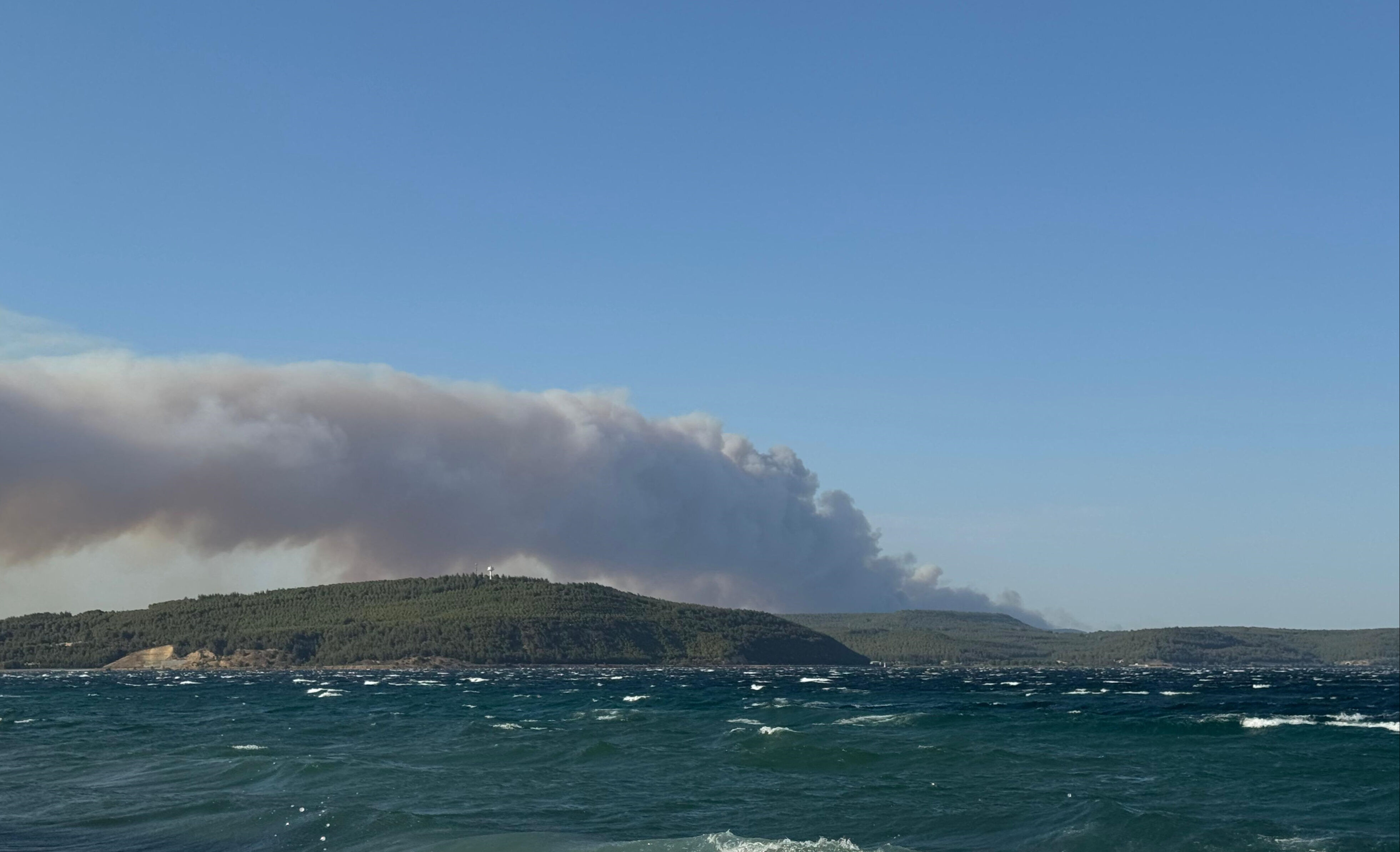 Tarihi yarımadada alevler yükseldi! Gelibolu'da orman yangınına müdahale ediliyor - 5. Resim
