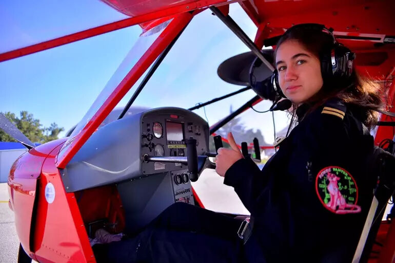 TIME dergisi yazdı: Türkiye’nin en genç pilotu Defne dünyaya ilham oldu - 2. Resim