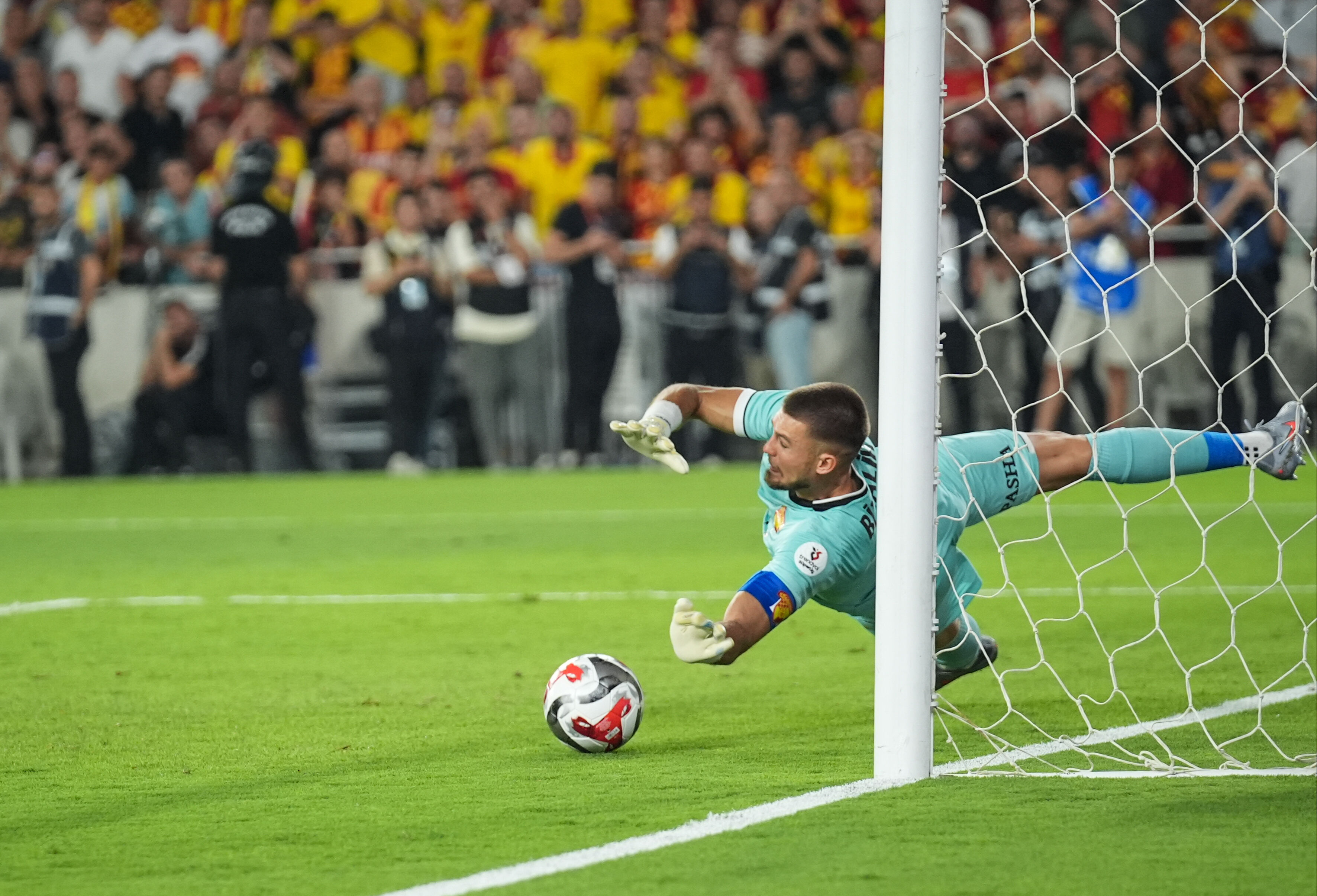 90+5'te penaltı kaçıran Talisca'yı işaret etti! Volkan Demirel'den 'Mourinho' eleştirisi - 4. Resim