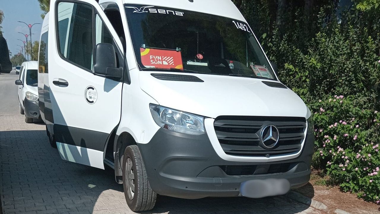 Antalya'da esrarengiz olay: Park ettiği aracından cesedi çıktı! Antalya'da esrarengiz olay: Park ettiği aracından cesedi çıktı!