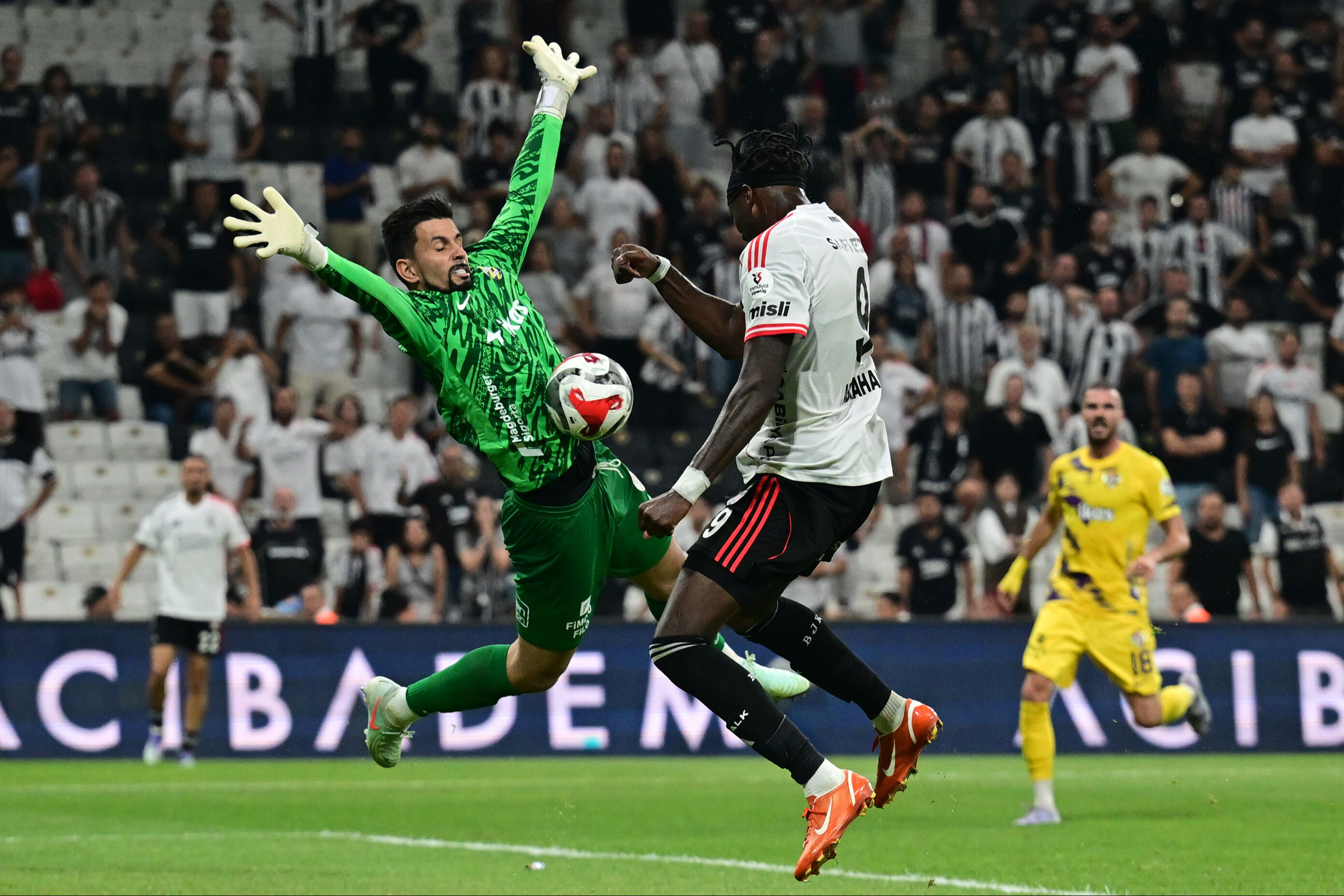 Beşiktaş'tan Eyüpspor'u yıkan gol! Kartal, Felipe'yi Rafa Silva ile geçmeyi başardı - 2. Resim