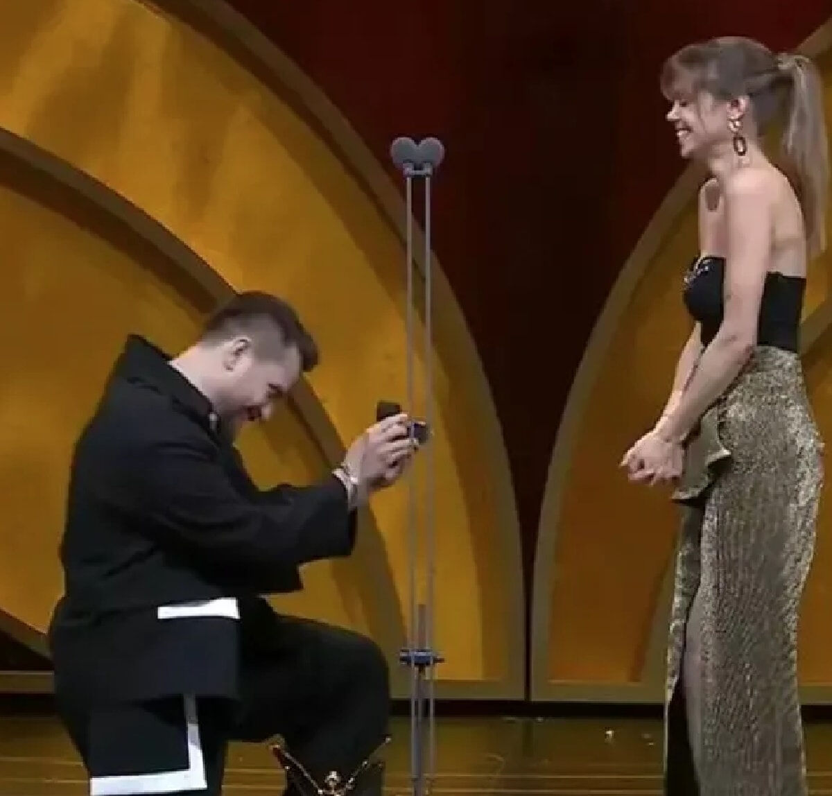 Betül Çakmak kimdir? Alperen Rende ile evlendi, nikah memuru tanıdık çıktı - 4. Resim