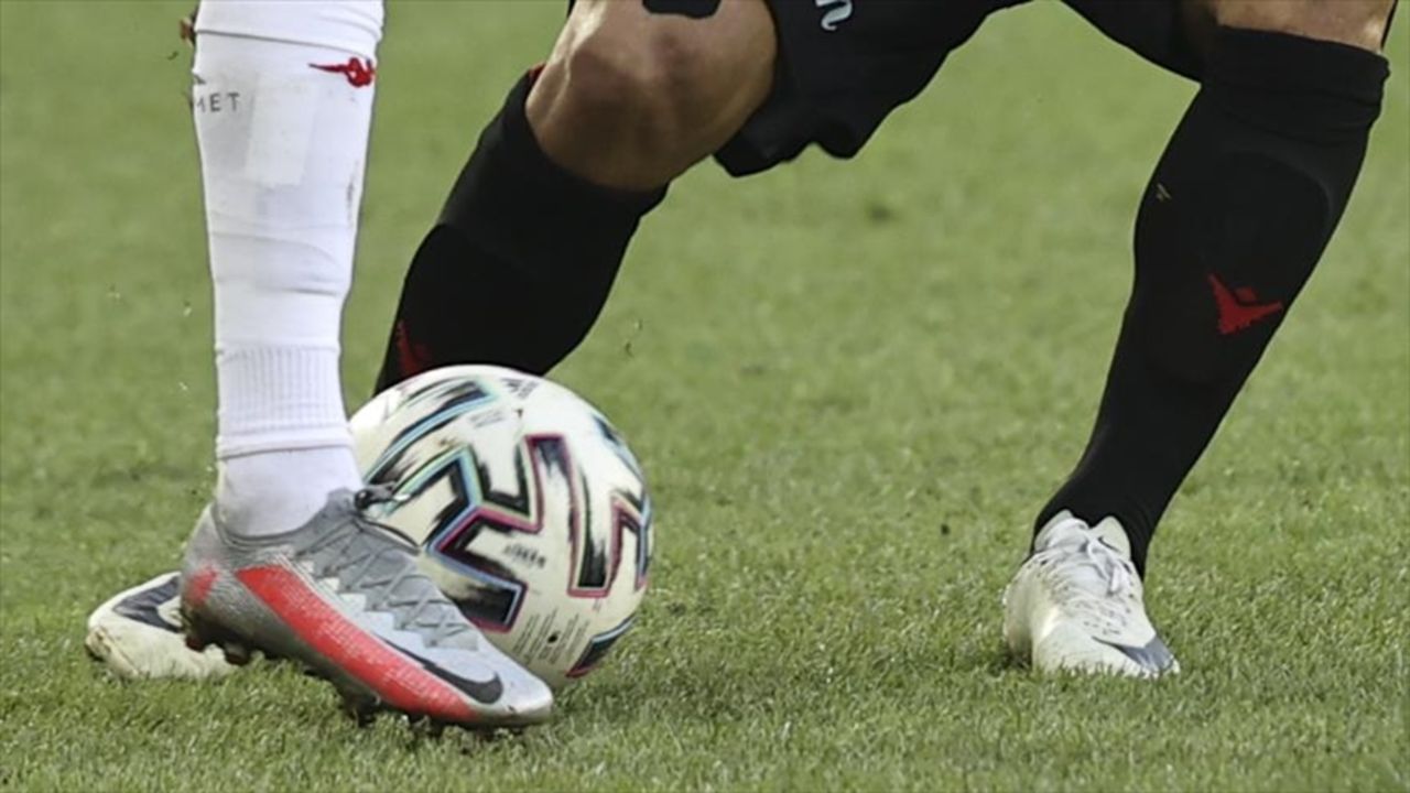 Gençlerbirliği - Antalyaspor maçı saat kaçta, hangi kanalda yayınlanacak? İşte muhtemel 11'ler... Gençlerbirliği - Antalyaspor maçı saat kaçta, hangi kanalda yayınlanacak? İşte muhtemel 11'ler...