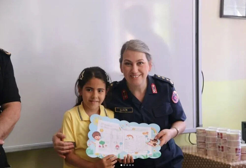 Gülden Mat Şakir kimdir, kaç yaşında ve nerelidir? Jandarma Genel Komutanlığında bir ilk... - 1. Resim