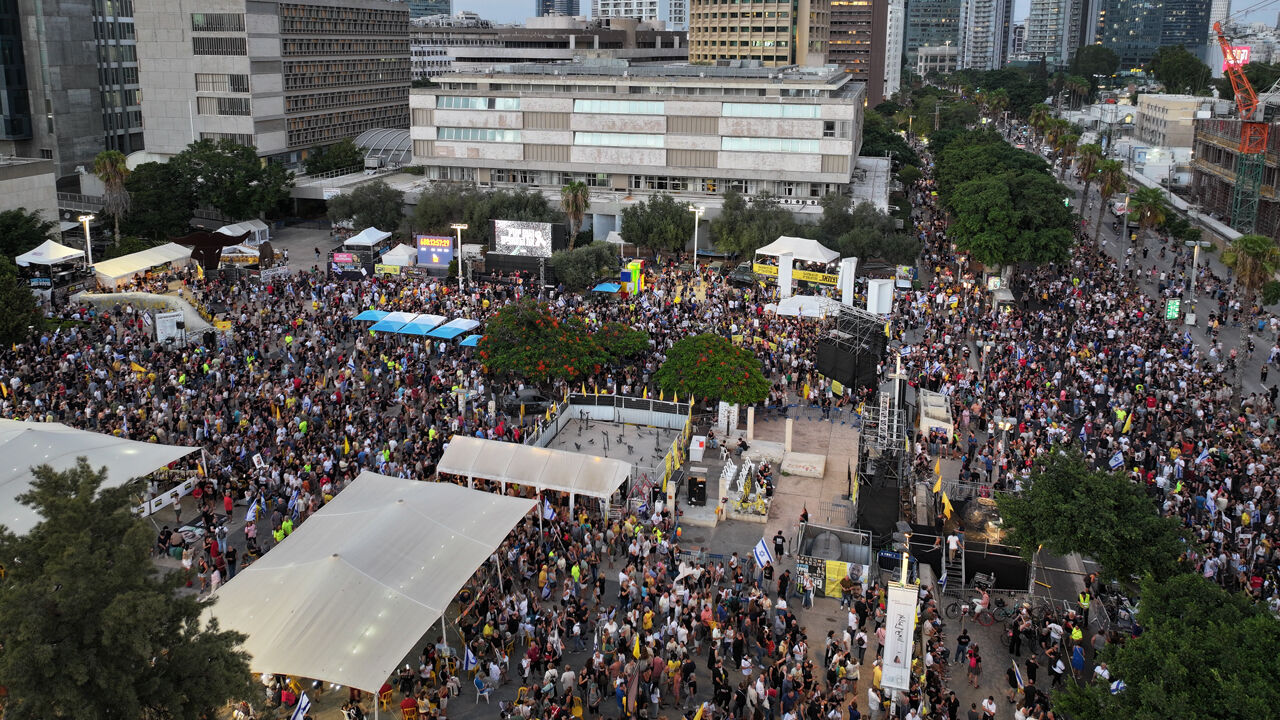 İsrail'de meydanlar, caddeler doldu taştı! Hepsinin tek bir isteği var - 1. Resim