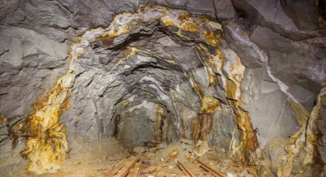 Türkiye'deki dev holdingin gözü ünlü firmanın madenlerinde! 1 milyar dolarlık krizi sona erdirecek hamle - 2. Resim