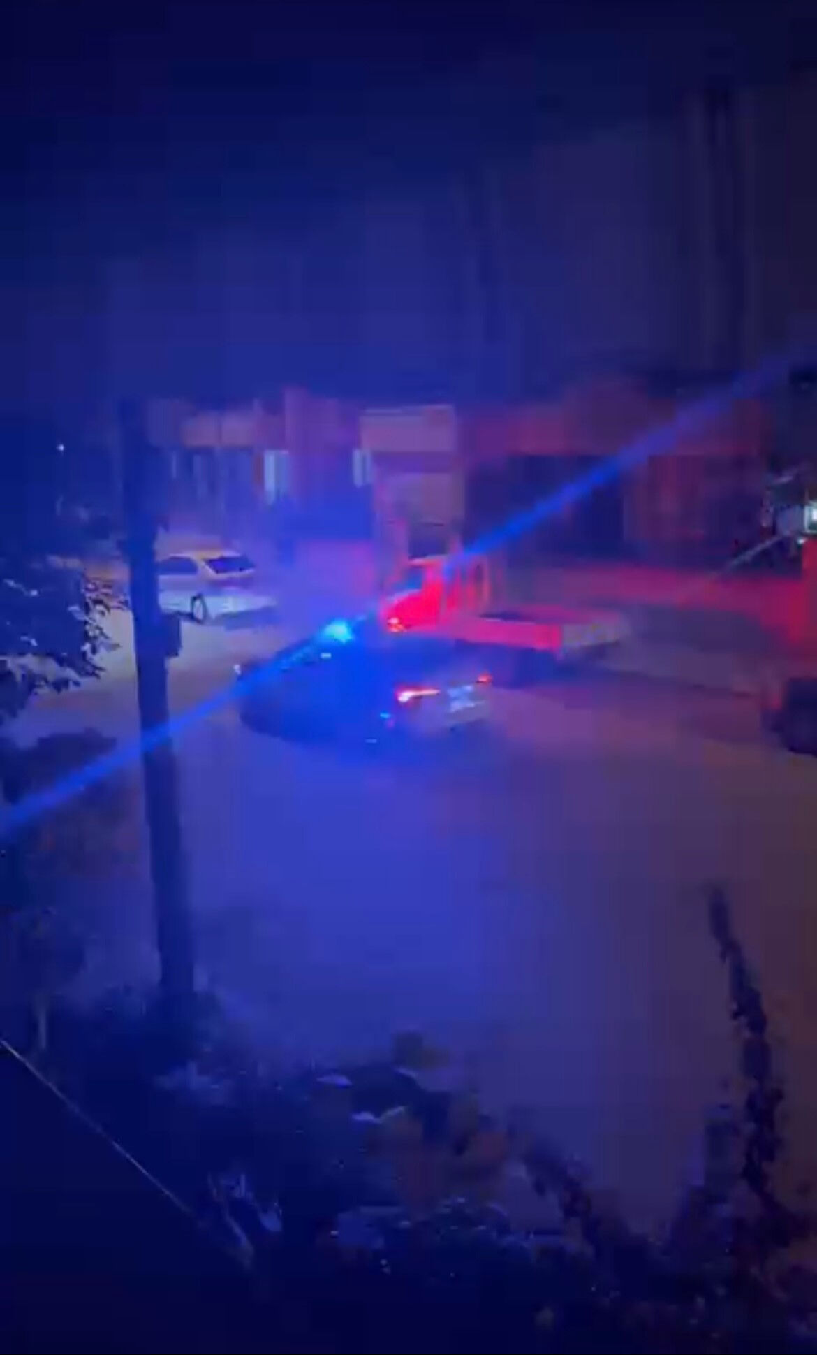 Babasından habersiz kamyoneti kaçırdı, başına gelmeyen kalmadı! 16 yaşındaki çocuk polis aracına çarptı - 2. Resim