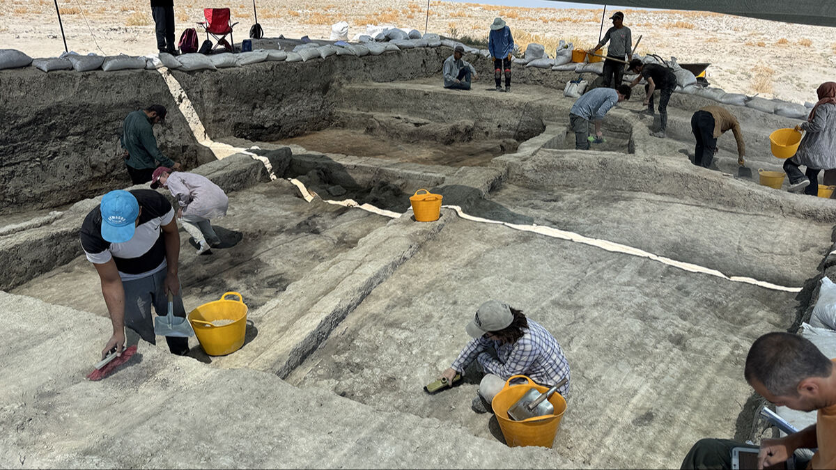 Binlerce yıllık tarih aydınlanıyor! Türkmen Karahöyük'te bulunanlar yabancı arkeologları şaşkına çevirdi - 3. Resim