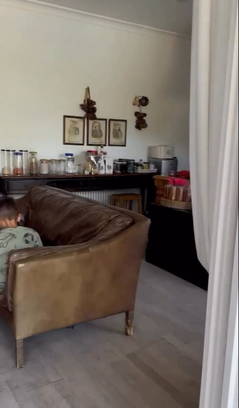 Boğaz manzaralı evinden sonra yazlığı da olay! Hülya Avşar’ın evi gündem oldu - 3. Resim