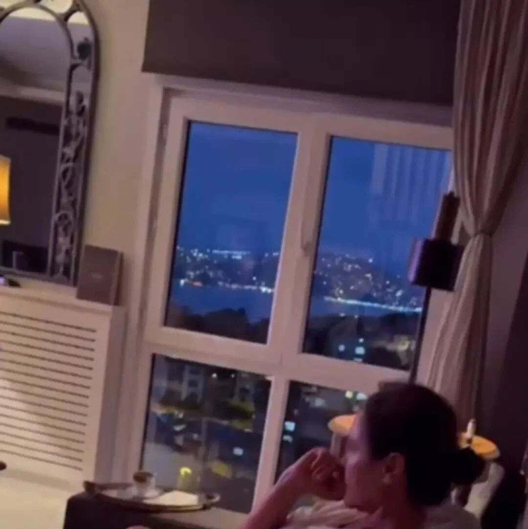 Boğaz manzaralı evinden sonra yazlığı da olay! Hülya Avşar’ın evi gündem oldu - 8. Resim