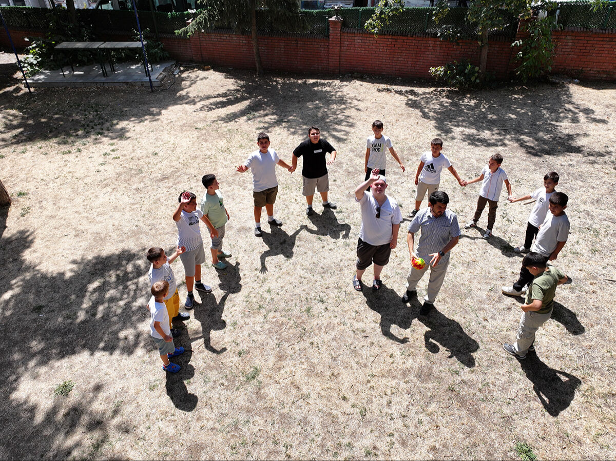 Down sendromlu genç cami aşığı oldu, iki yıldır çocuklara rahle arkadaşlığı yapıyor - 3. Resim