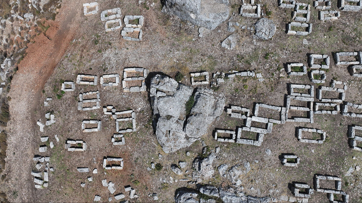 Eşi olmayan keşifler arkeologları heyecanlandırdı! Sillyon Antik Şehri'nden Müslüman kabirleri çıktı - 12. Resim