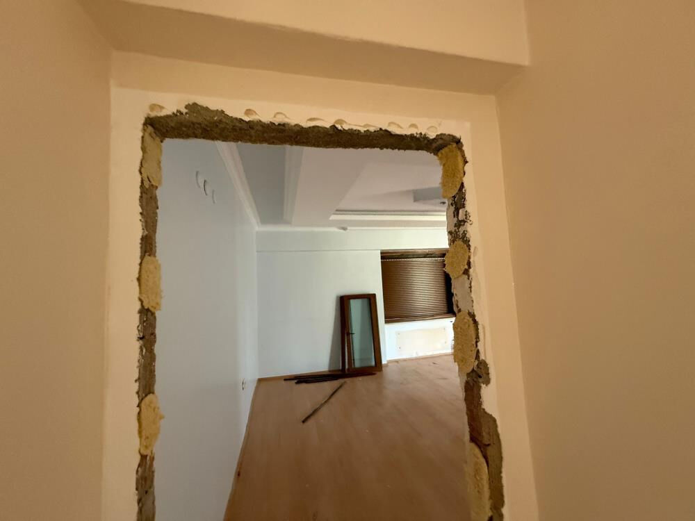 İhale ile aldığı ev kabusu oldu! Eski mal sahibinden ağır hasar... 400 bin lira zarara uğradı - 1. Resim