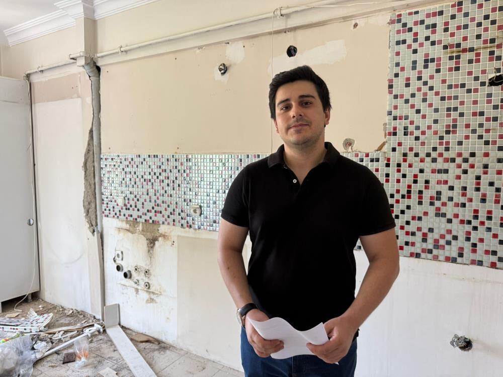 İhale ile aldığı ev kabusu oldu! Eski mal sahibinden ağır hasar... 400 bin lira zarara uğradı İhale ile aldığı ev kabusu oldu! Eski mal sahibinden ağır hasar... 400 bin lira zarara uğradı - 3. Resim