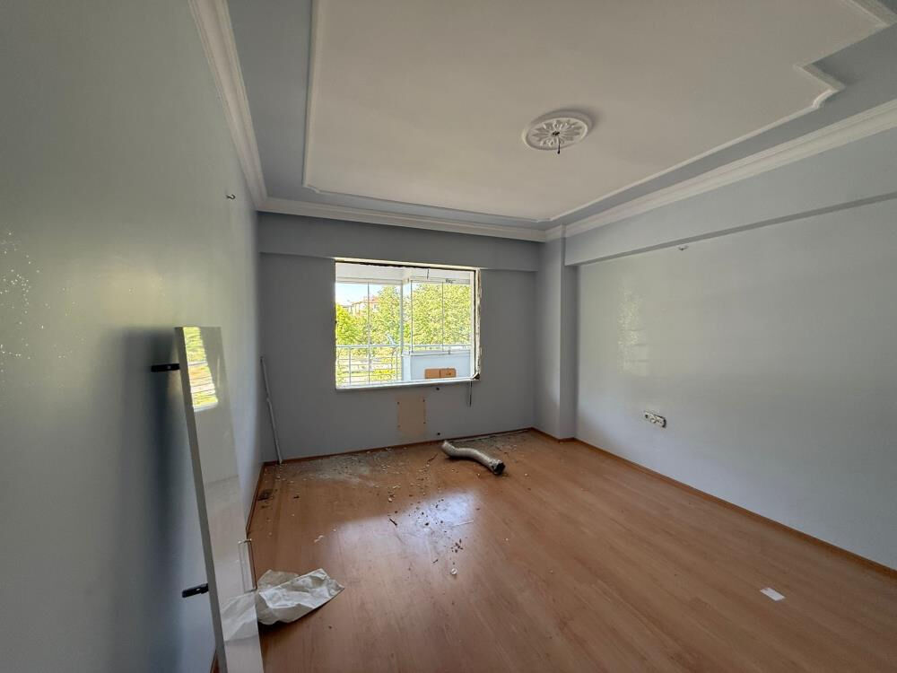 İhale ile aldığı ev kabusu oldu! Eski mal sahibinden ağır hasar... 400 bin lira zarara uğradı - 4. Resim