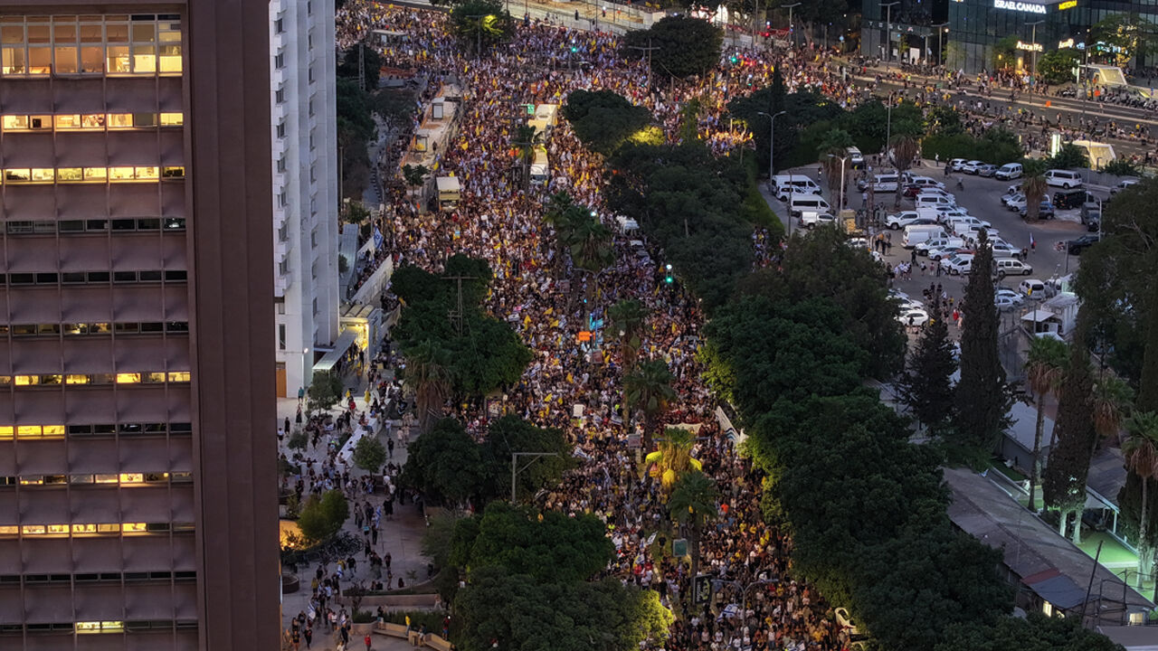 İsrail'de meydanlar, caddeler doldu taştı! Hepsinin tek bir isteği var - 2. Resim