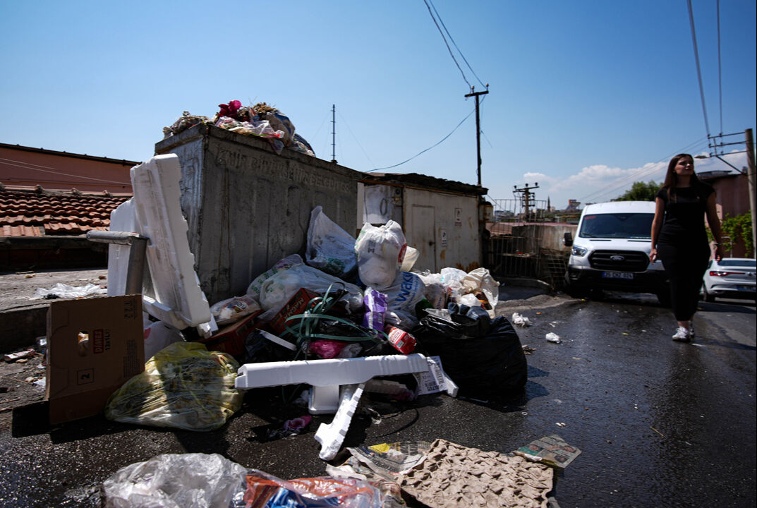 İzmir'de çöp sorunu çözülmüyor derinleşiyor! 1983'ten beri böylesini görmediler - 3. Resim