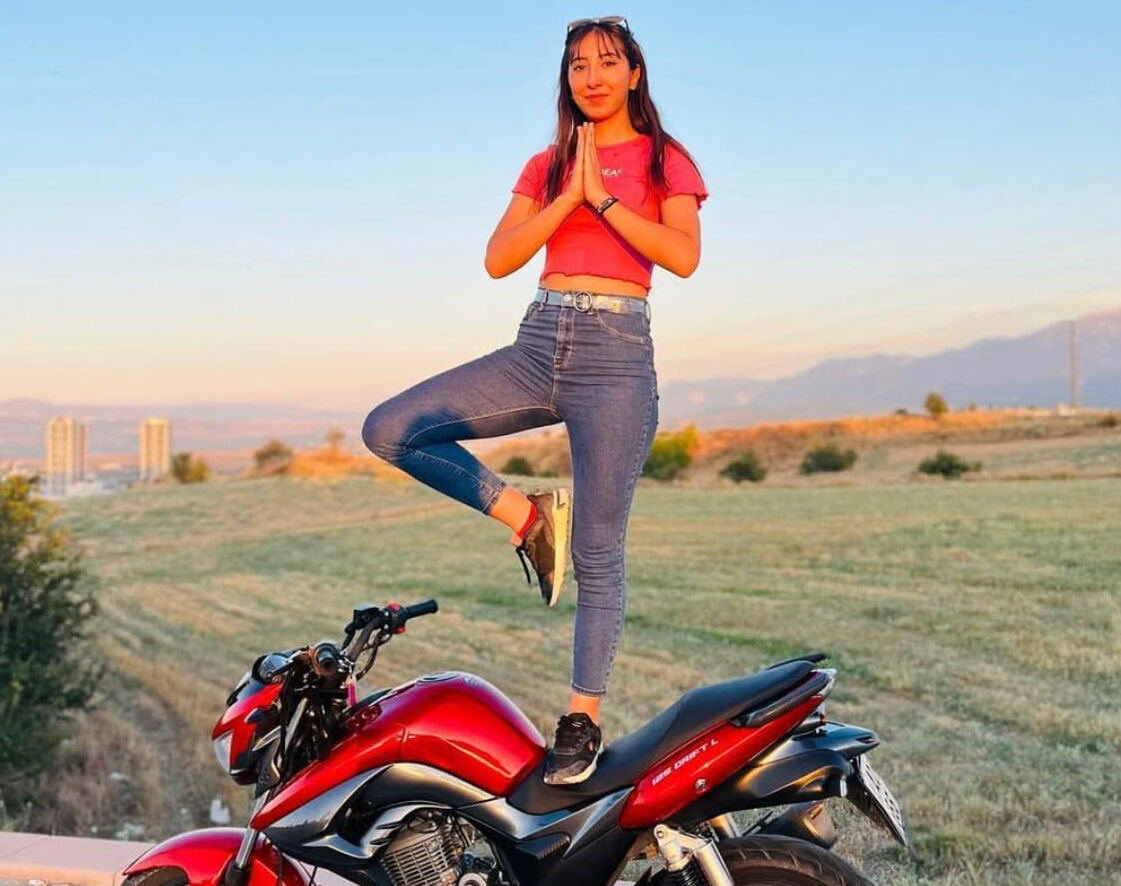 Motosiklet tutkusu sonu oldu! 26 yaşındaki Eda'nın ölümü kahretti - 1. Resim