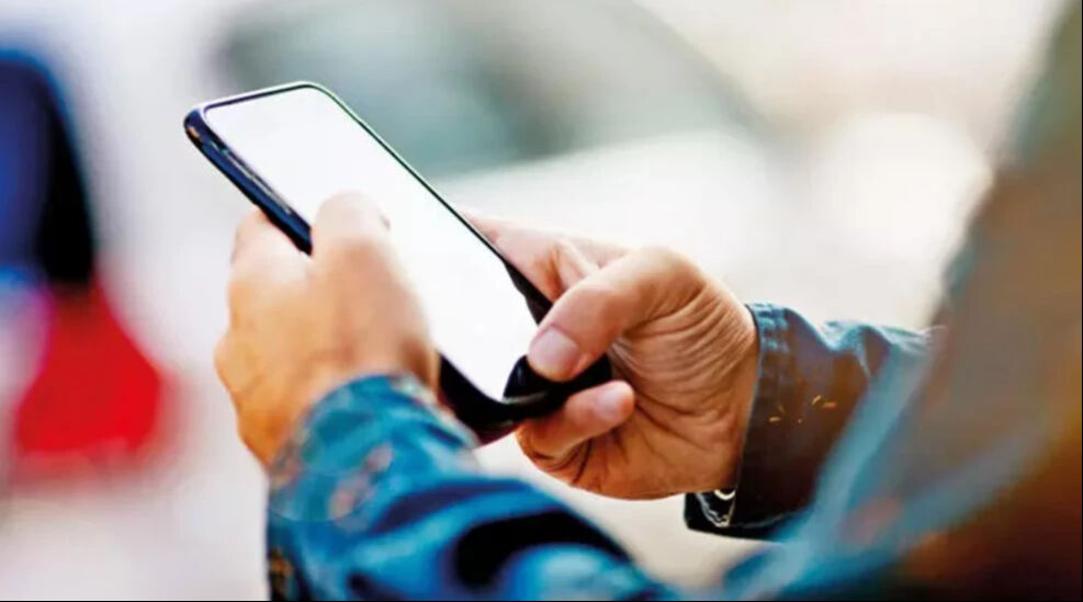 Okulda cep telefonu tamamen yasaklanıyor! Avrupa ülkesinden net karar - 2. Resim