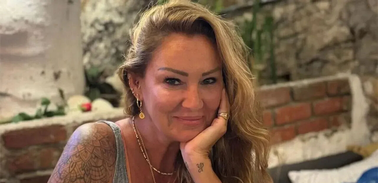 Oyuncu Pınar Altuğ hakkında korkutan iddia! Trafik kazası mı geçirdi? Açıklama geldi - 2. Resim