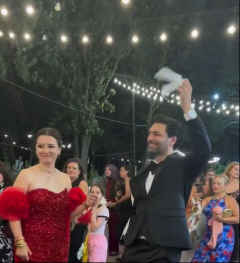 Oyuncu Taner Rumeli evlendi! Müstakbel eşi bakın kim çıktı... - 2. Resim