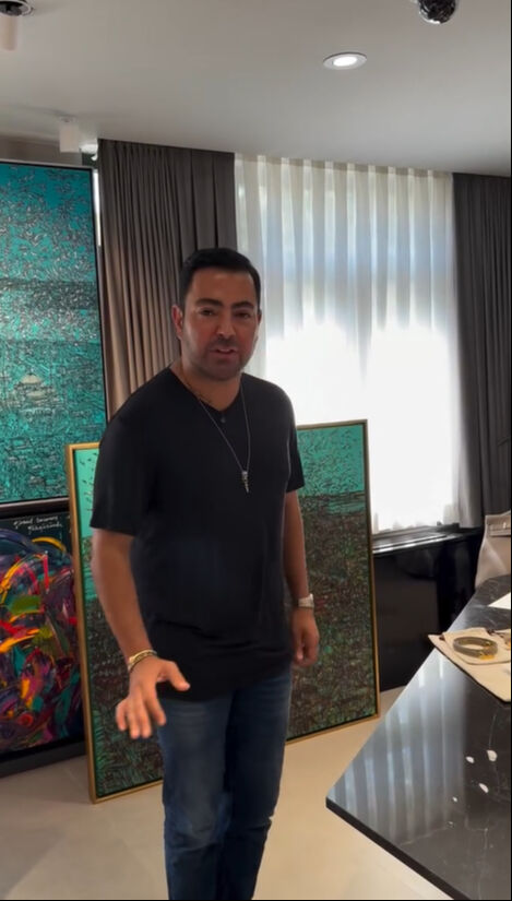 Pırlantalarıyla tanınıyordu, operasyonla yakalandı! Ünlülerin kuyumcusu Ersan Gülmez gözaltına alındı - 1. Resim