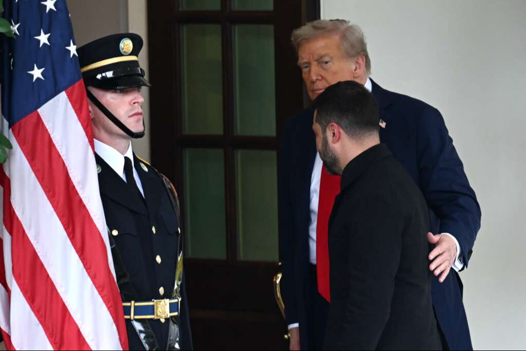 Trump kapıda karşıladı, Zelenskiy'in kıyafetini övdü! İki lider arasında esprili atışma - 7. Resim