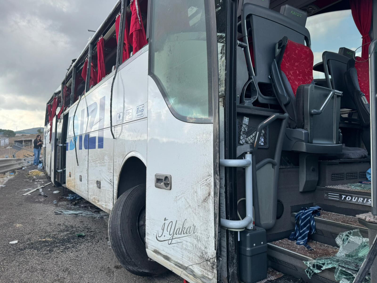 4 kişinin öldüğü kazada otobüs şoförü tutuklandı! Suçu arabaya attı - 1. Resim