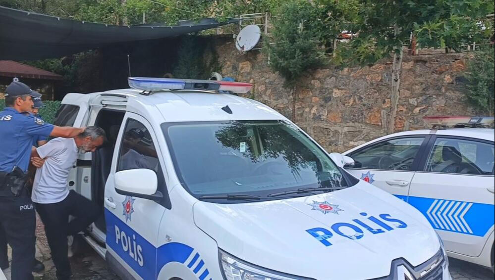 7.5 yıl hapis cezasıyla aranıyordu! Bakın ne iş yaparken yakalandı - 2. Resim