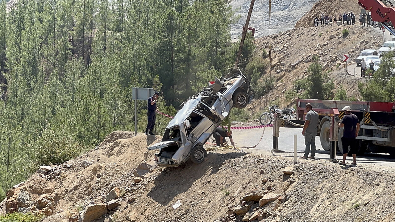 Adana'daki feci kazada can veren 5 kişiye yürek yakan veda! - 3. Resim