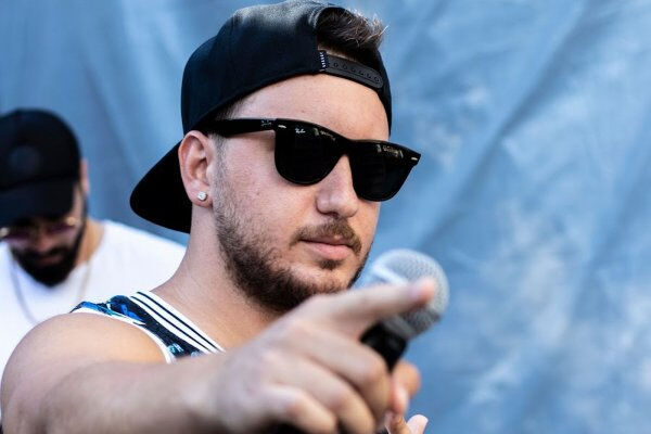 Anıl Piyancı kimdir, ne iş yapar, evli mi? Yetenek Sizsiniz Türkiye ile adını duyurmuştu - 2. Resim