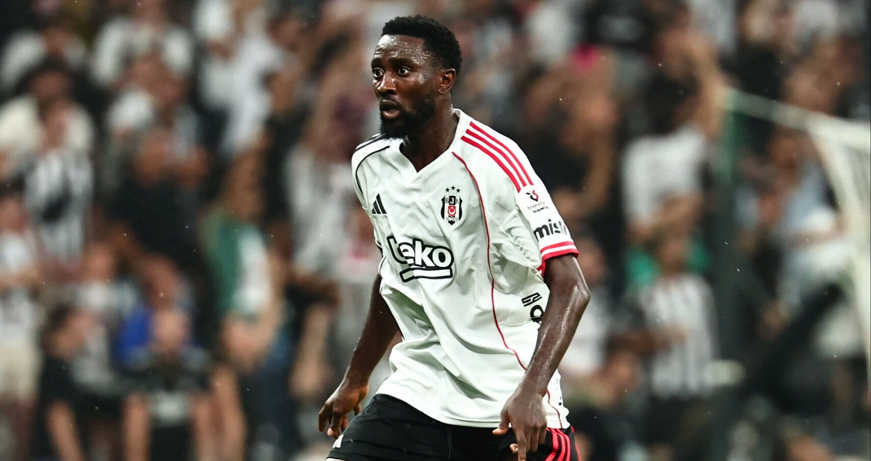 Beşiktaş'ın yeni transferleri Wilfred Ndidi ve Taylan Bulut ilk maçlarında beğenildi! Kartal'dan tam isabet - 1. Resim