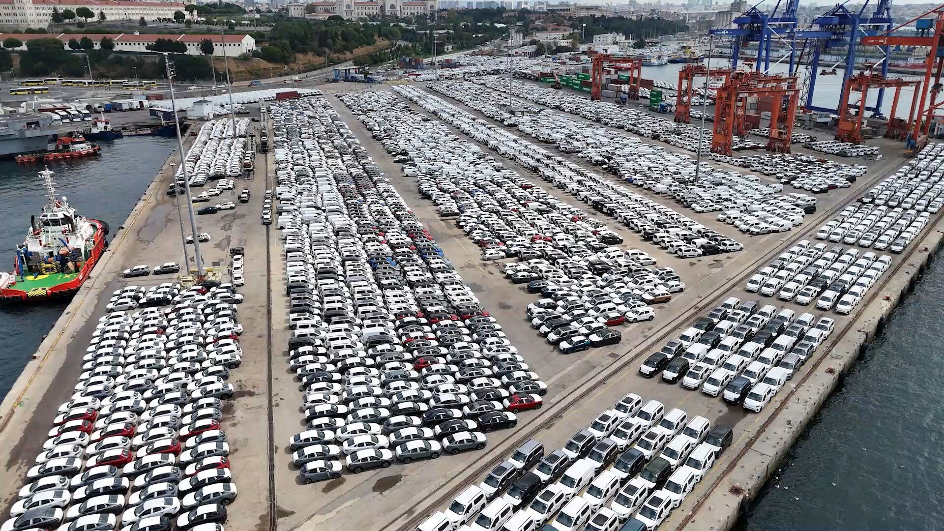 Binlercesi Haydarpaşa Limanı'na geldi! İkinci el araç piyasasında düşüş başlıyor - 2. Resim