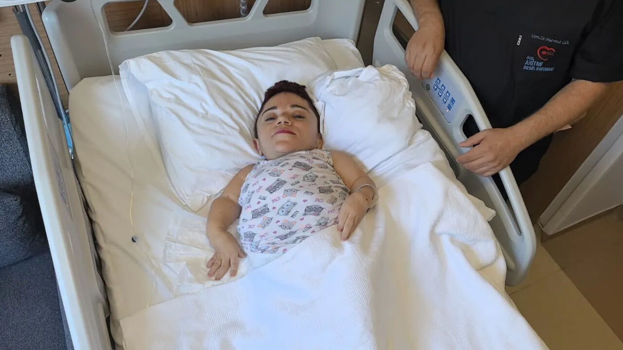 Karın ağrısı sandı, 3 kilogramlık kist çıktı - 1. Resim