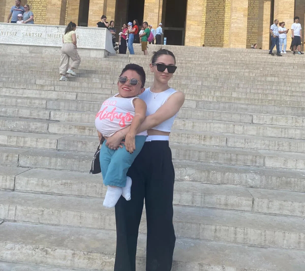 Karın ağrısı sandı, 3 kilogramlık kist çıktı - 3. Resim