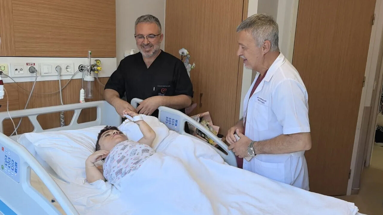 Karın ağrısı sandı, 3 kilogramlık kist çıktı - 2. Resim