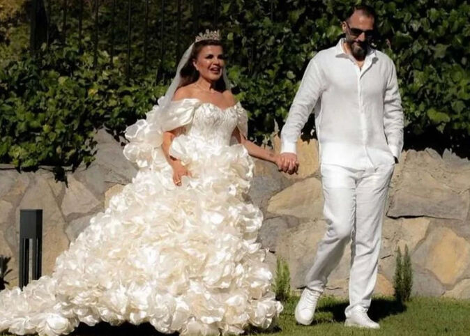 Nuray Sayarı'nın eşi Ahmet Destan kimdir? - 1. Resim