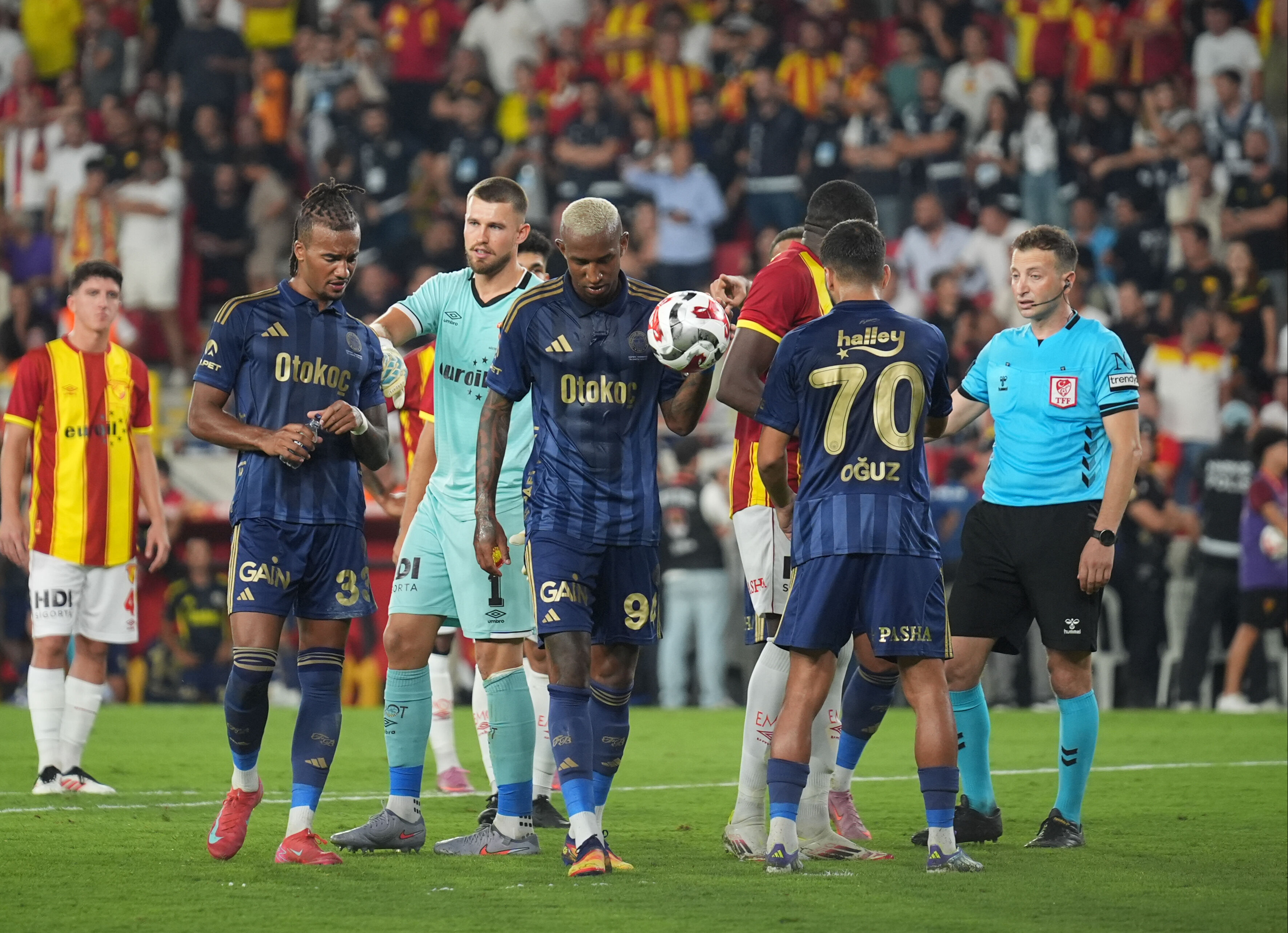 Süper Lig'de 2. haftanın VAR kayıtları açıklandı! İşte Galatasaray ve Fenerbahçe maçlarındaki hakem konuşmaları - 3. Resim