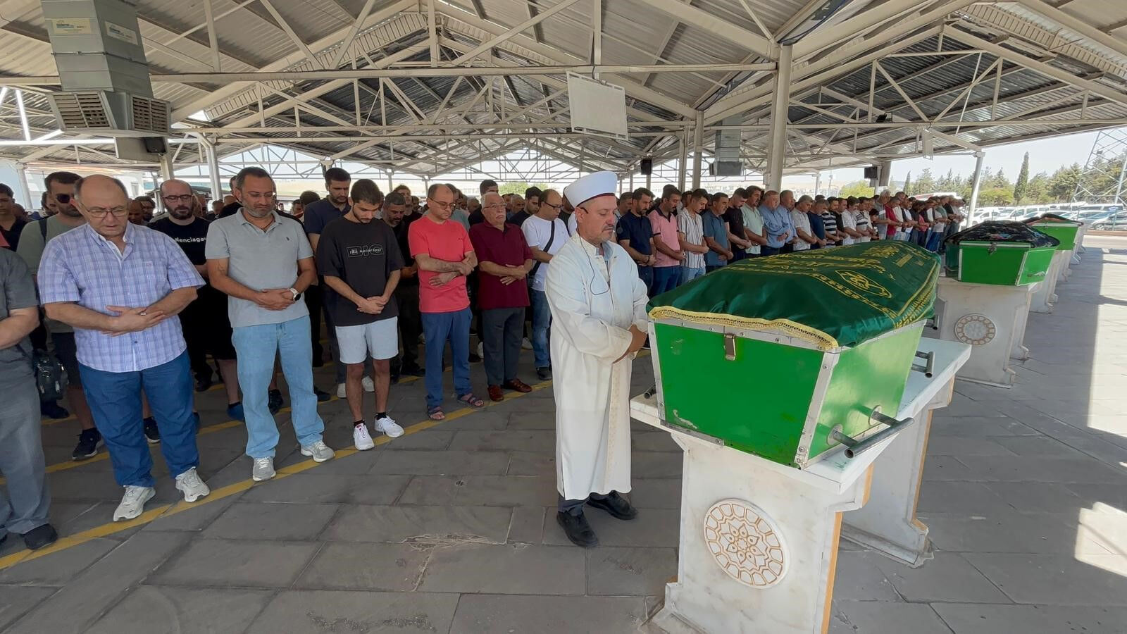 Yamaç paraşütünde çakılarak can vermişti! Gözyaşlarıyla defnedildi - 2. Resim