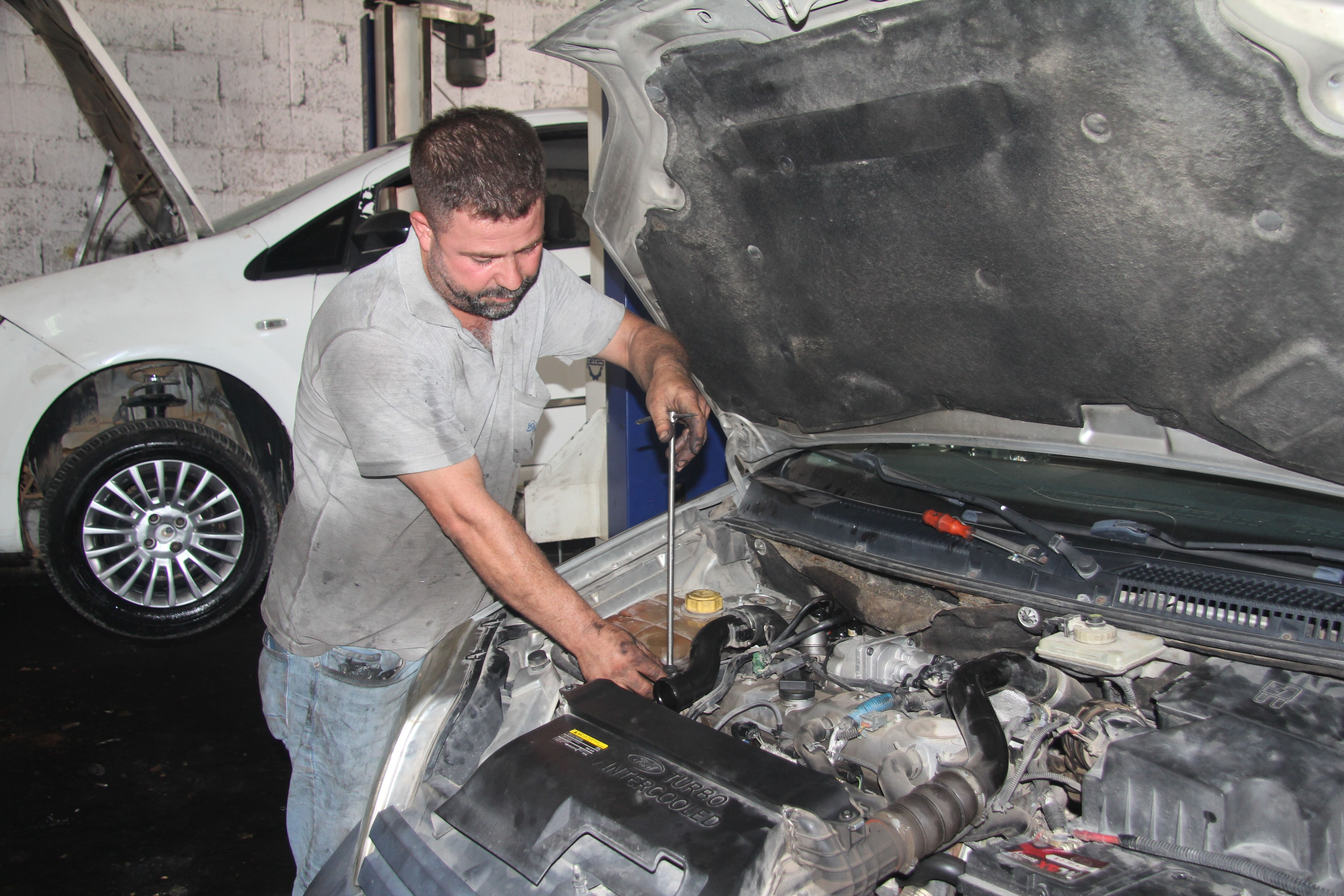 50 bin TL maaşla çalışacak eleman bulamıyorlar: "Çok kirli, yağlı ve ağır iş" diyorlar 50 bin TL maaşla çalışacak eleman bulamıyorlar: "Çok kirli, yağlı ve ağır iş" diyorlar - 1. Resim