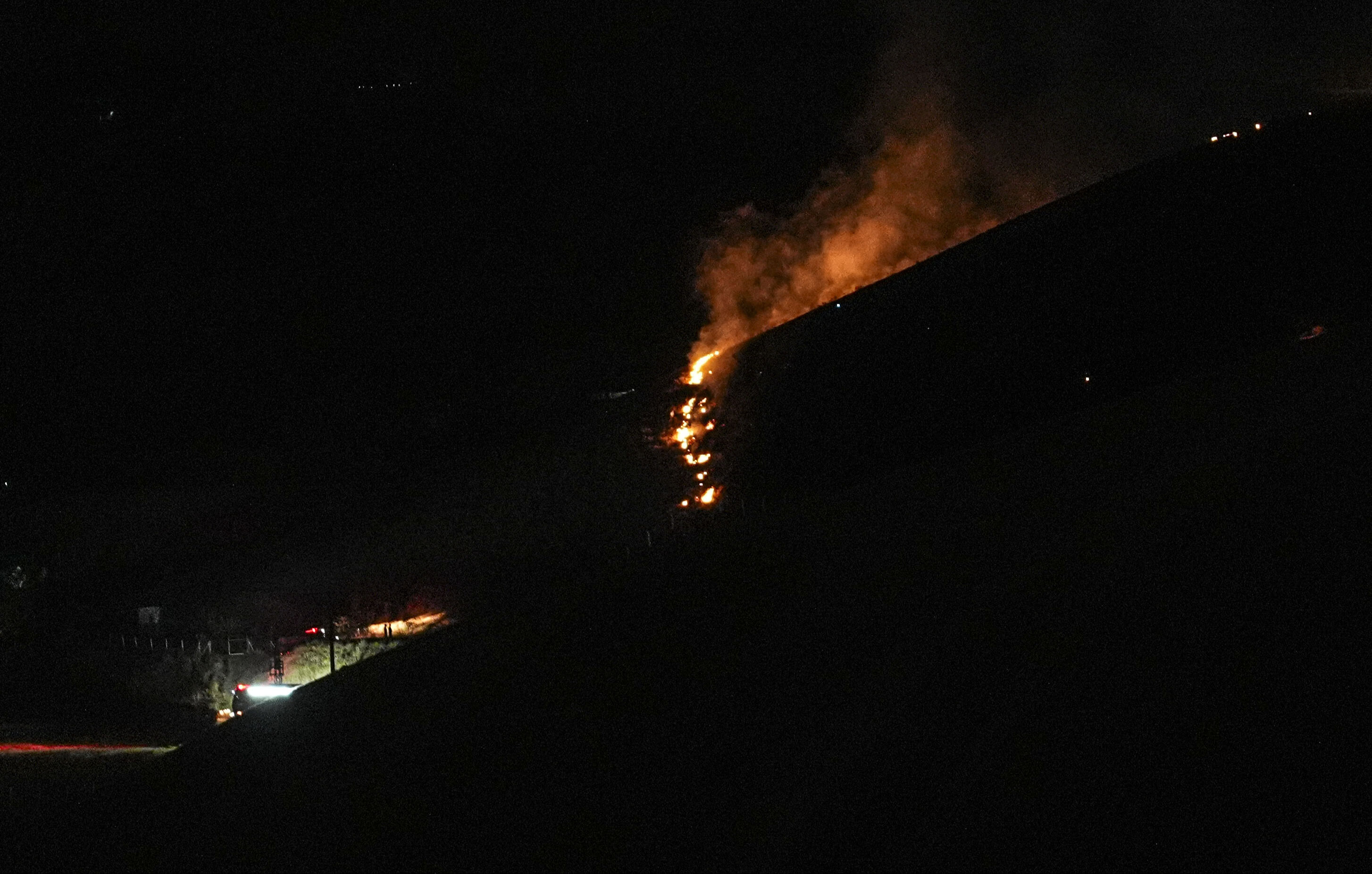 Ankara'da gece yarısı korkutan yangın! Eymir Gölü yakınında alevler yükseldi - 2. Resim