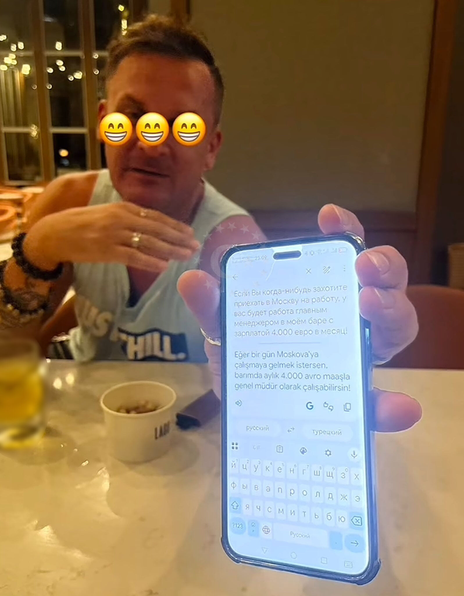 Antalya'da şaşırtan olay! Rus turistten Türk çalışana iş teklifi... Önerdiği maaş şaşkına çevirdi - 1. Resim