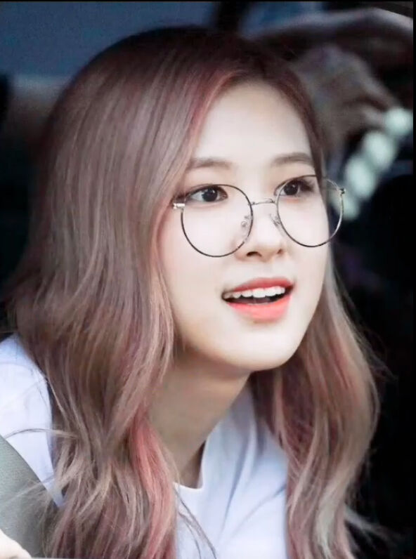 Blackpink Rose öldü mü? Ölüm iddialarıyla gündeme geldi - 2. Resim