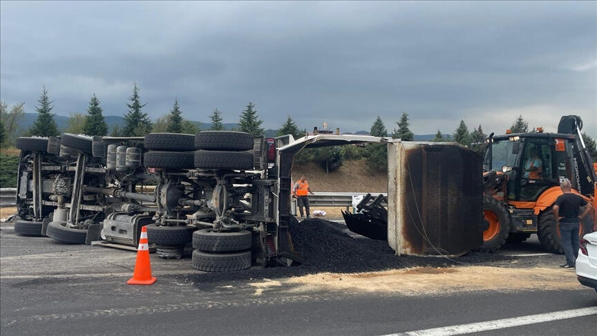 Bolu tüneli kapalı mı, açıldı mı? Son dakika Bolu Dağı Tüneli yol durumu - 1. Resim