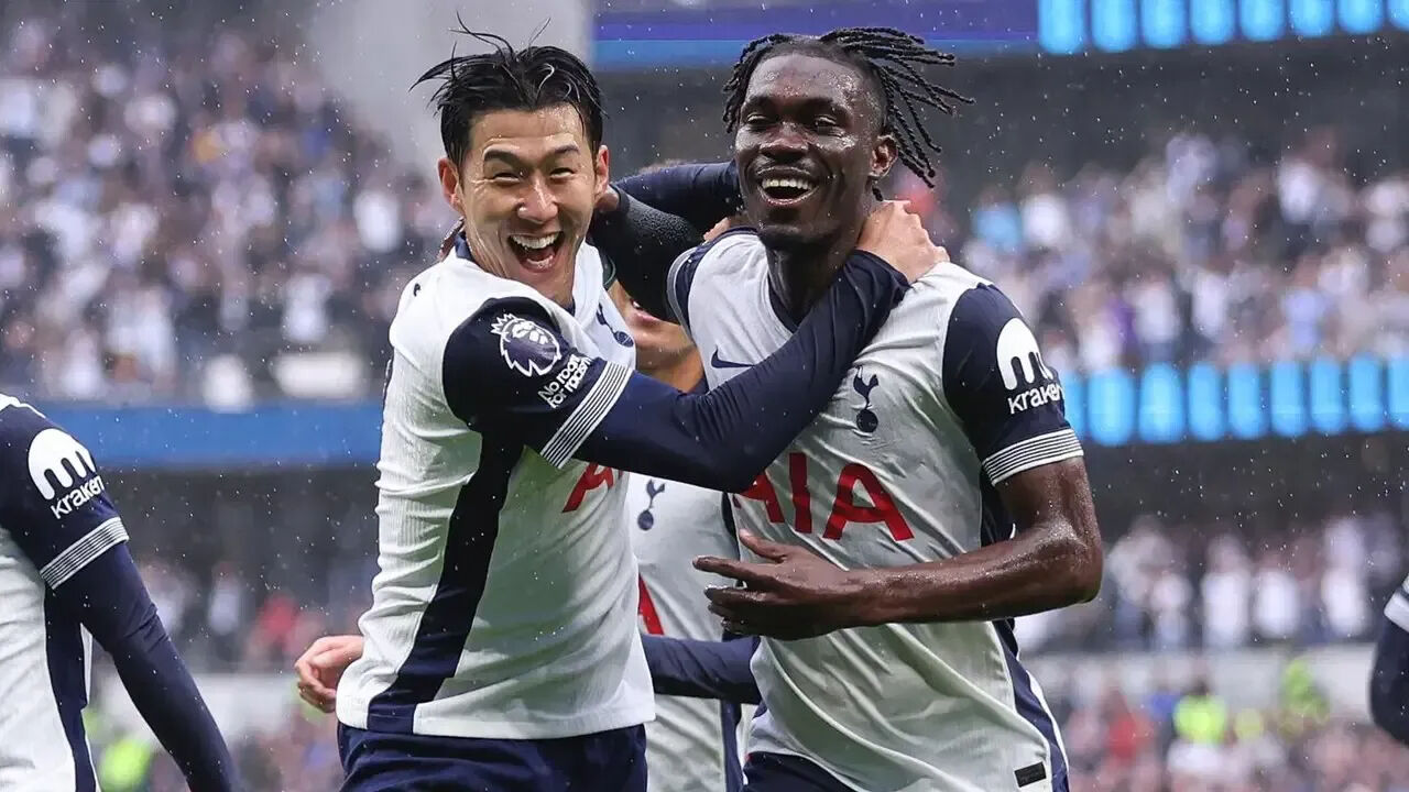 Fenerbahçe ve Galatasaray, Yves Bissouma için karşı karşıya - 3. Resim