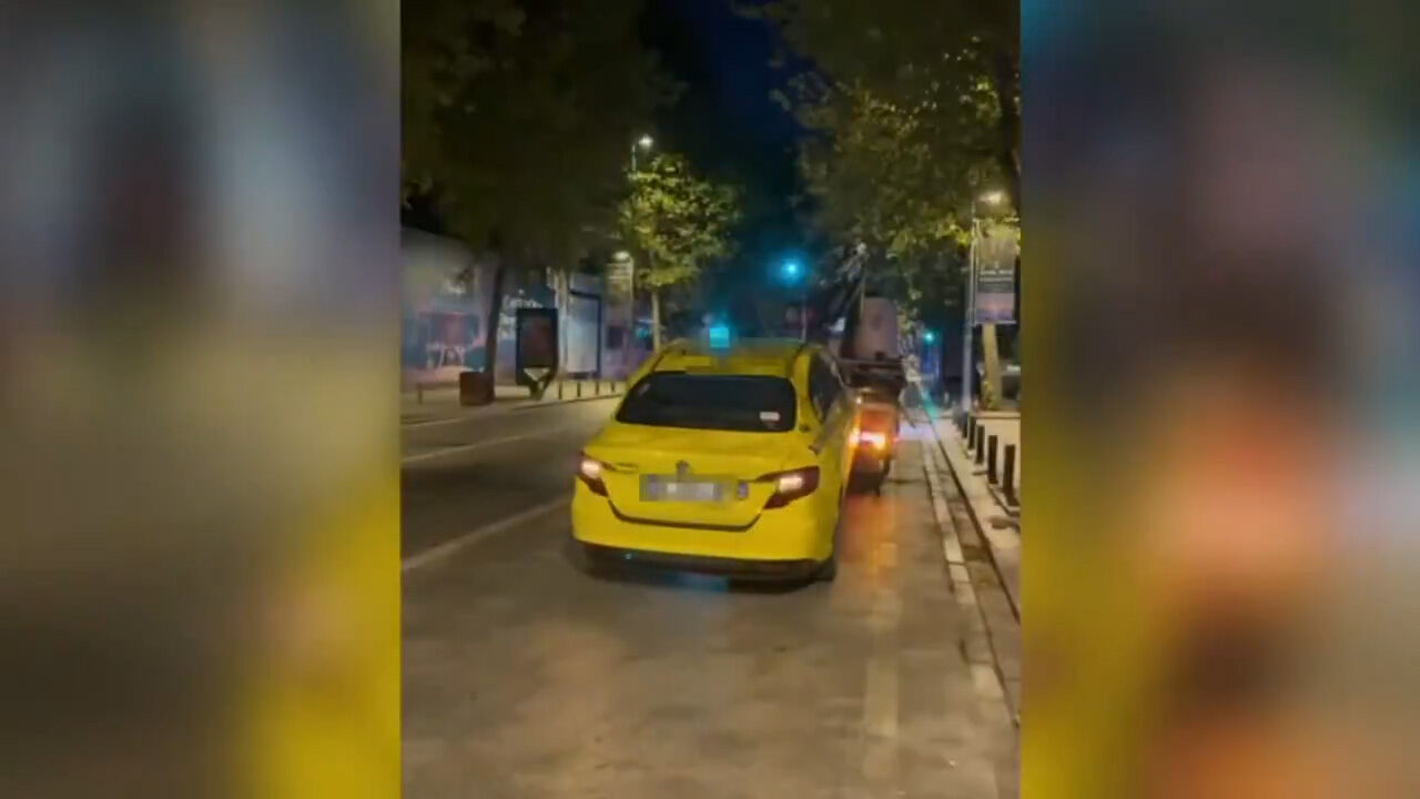 Kadıköy'de drift yapan taksici yakalandı! Bakan Yerlikaya: Ehliyetine el konuldu, araç trafikten men edildi - 2. Resim