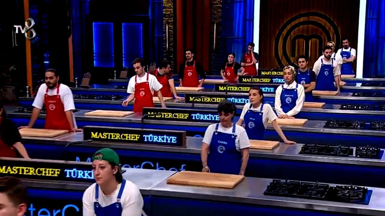 MasterChef&#039;te dokunulmazlık oyununu hangi takım kazandı? İşte eleme adayları
