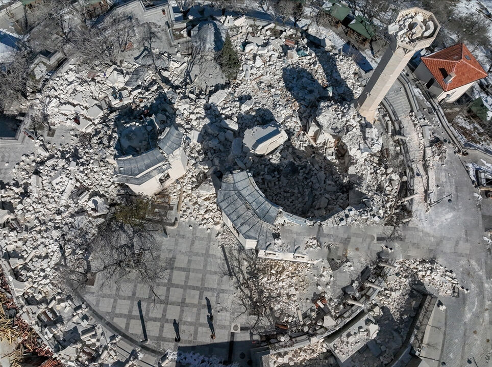 Nurdağı iki yıldır bugünü bekliyordu! Cennetle müjdelenen 10 kişiden biri... Hazreti Ukkaşe Türbesi açıldı - 1. Resim