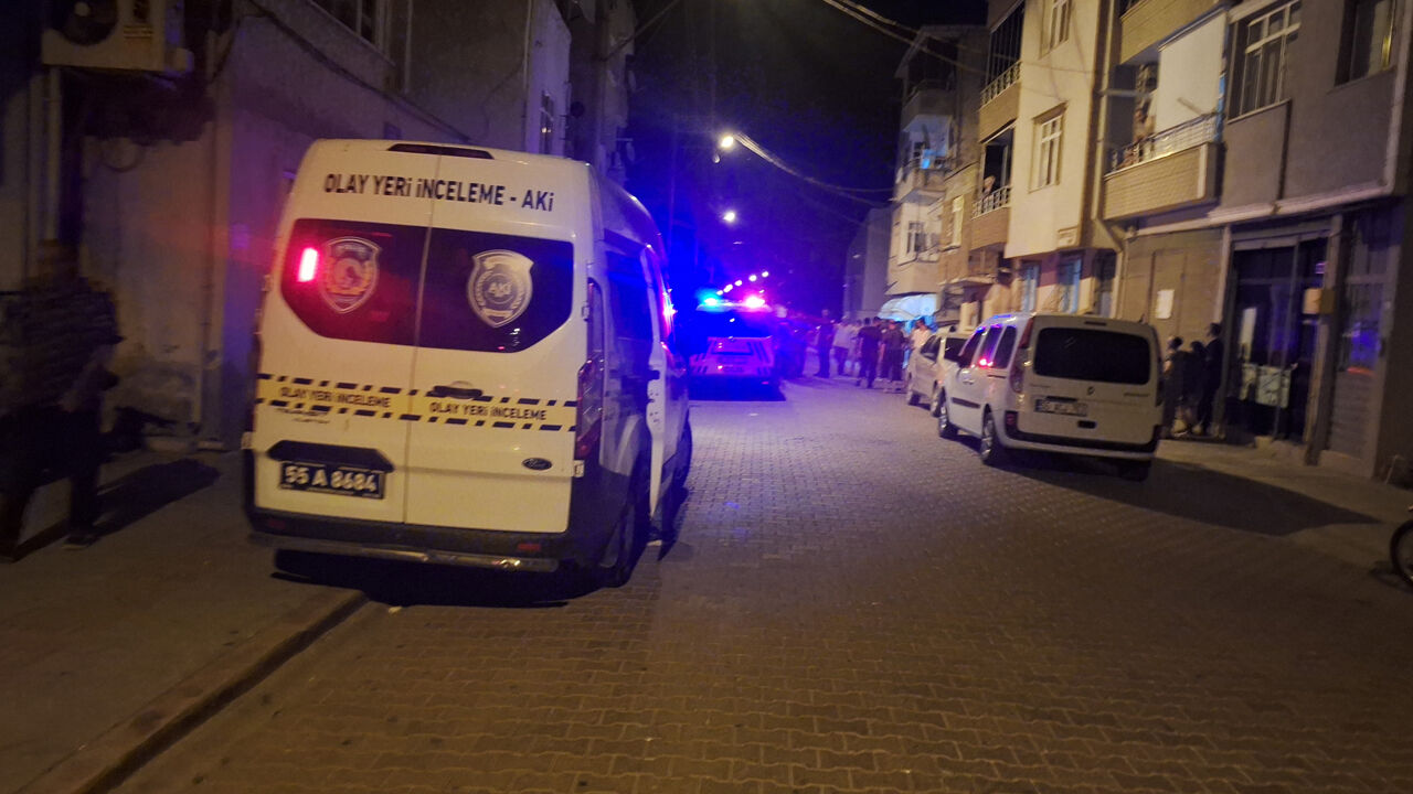 Samsun'da bir baba, oğlunu bıçakla yaraladı - 1. Resim