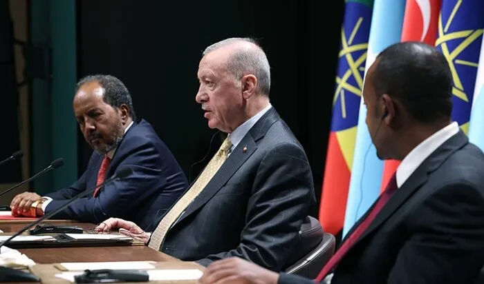 Somalili Bakan itiraf etti: Cumhurbaşkanı Erdoğan geldi, tarih yeniden yazıldı Somaliland krizi çözüldü! Başkan Erdoğan devreye girdi: Ankara'daki zirveden uzlaşı çıktı
